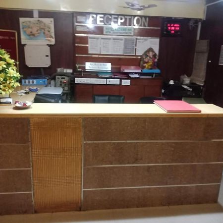 Hotel Kadamb Inn Ahmedabad Luaran gambar