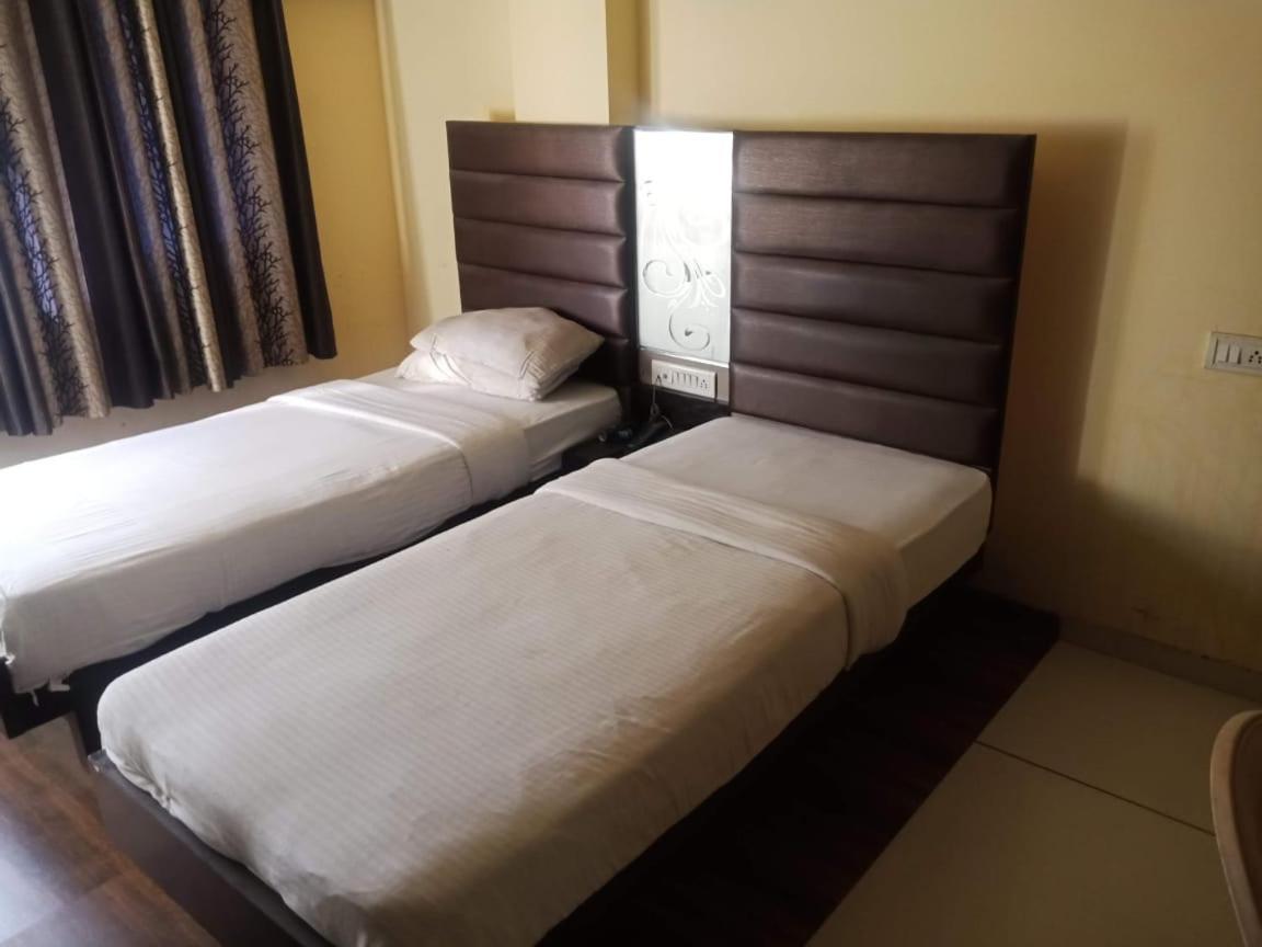 Hotel Kadamb Inn Ahmedabad Luaran gambar